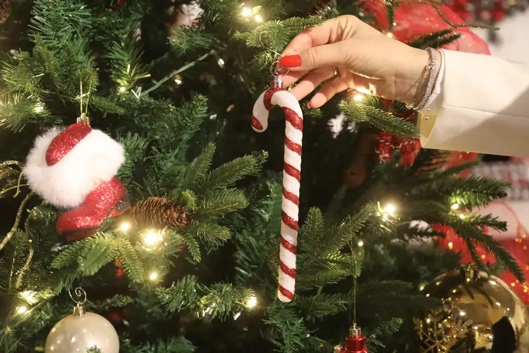 Antalya’da Yılbaşı Süsleri Ne Kadar? 2026 Yılbaşı Süsleme Trendleri 2